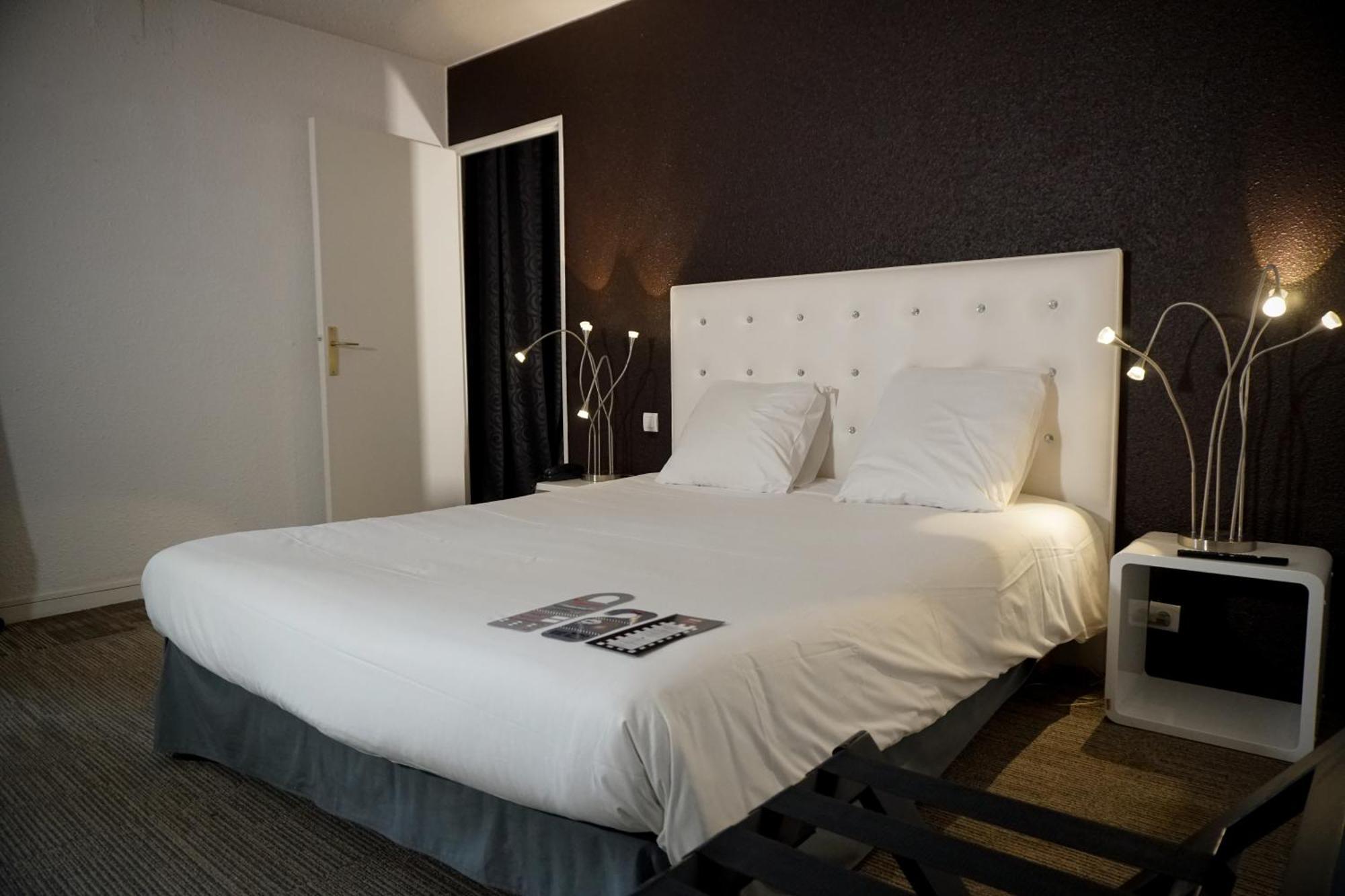 Enzo Hotels Diane - Logis 암네빌 외부 사진