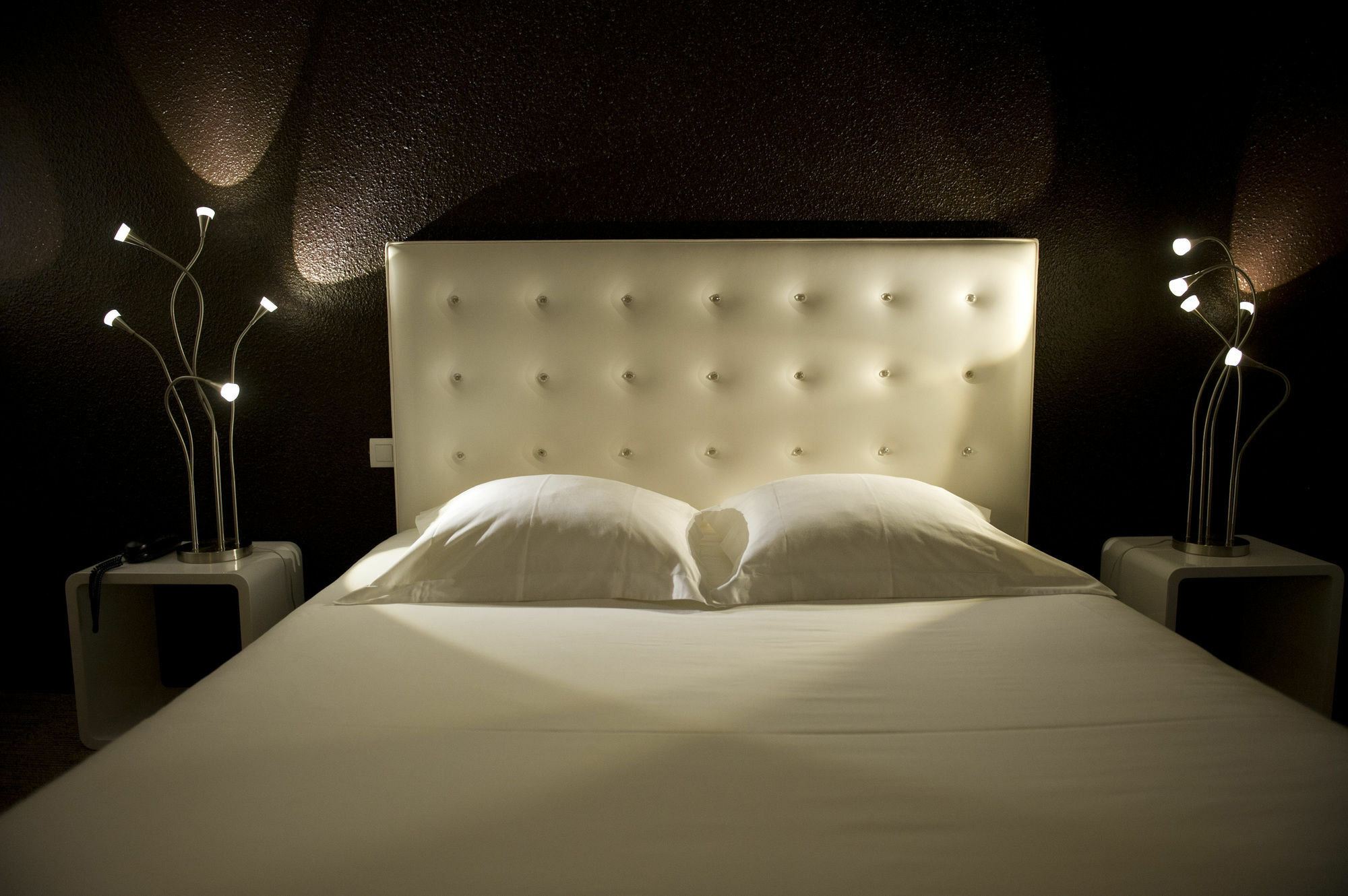 Enzo Hotels Diane - Logis 암네빌 외부 사진
